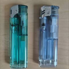 中身のある古い使い捨てライター×2