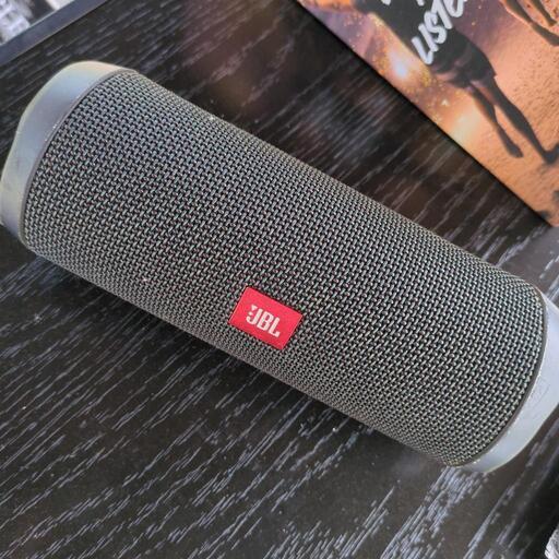 国内正規品 JBL FLIP4 Bluetoothスピーカー