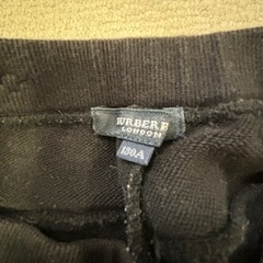 【最終価格】BURBERRY ハーフパンツ 130の画像