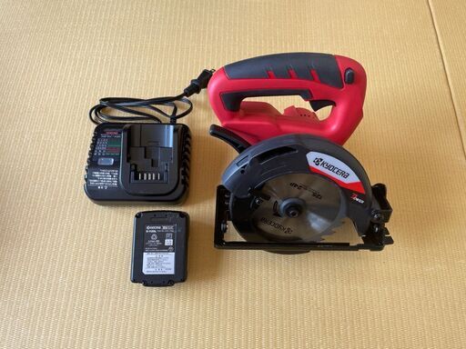 京セラ 電動丸ノコ、ベルトサンダー、電動サンダーセット ほぼ新品 充電器/電池 3セット付