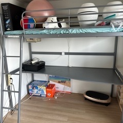 【取りに来て頂ける方限定】IKEA イケア ロフトベッド　SVÄRTA スヴェルタの画像