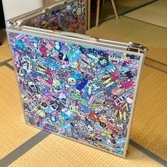折りたたみアウトドアテーブル　ステッカー貼り