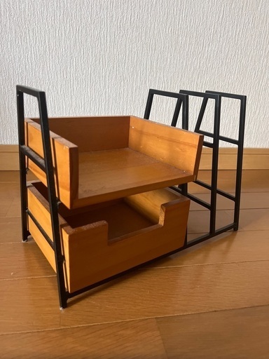 本棚・小物置きに