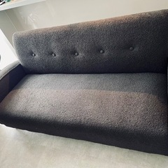 ⭐︎3ヶ月間週末1日のみ使用のコンパクトな2名掛けソファ