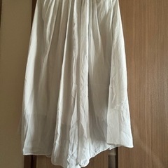 【美品】チュールスカート２枚＋他膝丈スカート２枚