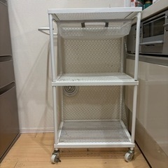 キッチンや洗面所に★キャスター付ワゴン