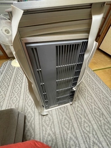 ルームエアコン　窓タイプ