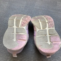 値下げ！18.5cm スニーカー　靴　ピンク系の画像