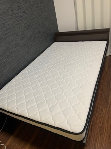 【本日引き取り】セミダブルベッド10000円