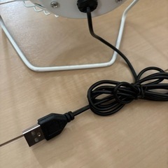 未使用品☆USBデスクファン　卓上扇風機の画像