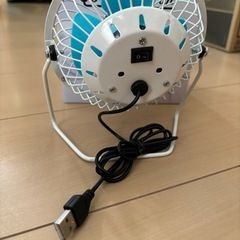 未使用品☆USBデスクファン　卓上扇風機の画像