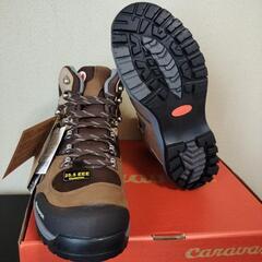 [新品]Caravanのトレッキングシューズの画像