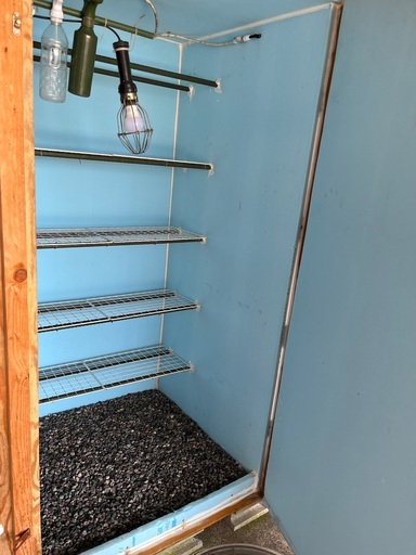 DIY ベニヤ小屋