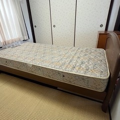 シングルベッド