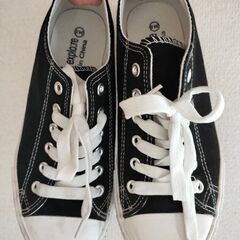 取引中《一度使用》キャンパススニーカー★24cm