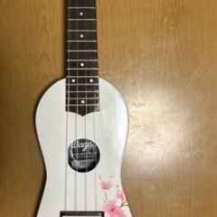 【決まりました】トラベルウクレレ　マホガニー単板　桜　