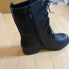 ショートブーツの画像