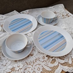 アルツベルク カップ&ソーサーと皿のセット