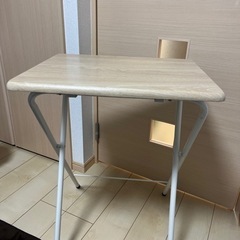 簡易テーブルの画像