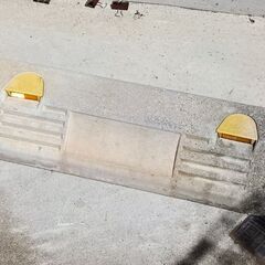 ▪️車止め2個セット (コンクリート製)