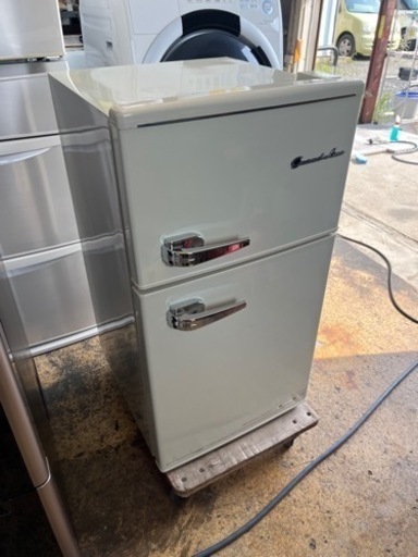 激安冷蔵庫!! かわいいレトロデザイン!! 85L 2ドアレトロ冷凍/冷蔵庫 2018年 A-stage グランドライン ARD-90LW
