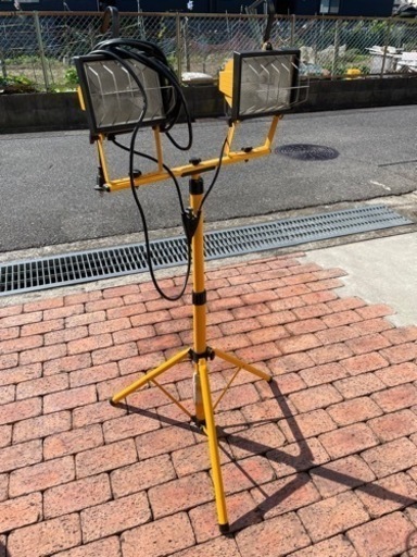 投光器\n