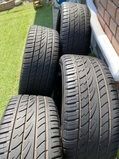 ［美品・バリ山］265/35R22
タイヤホイールセット