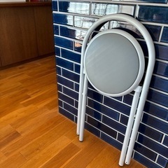 ［無料で譲ります］しっかりと丈夫な折りたたみ椅子の画像