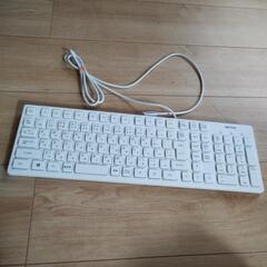 テンキー付きキーボード　ホワイト　USB BUFFALO BSK...