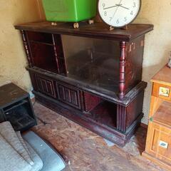 食器棚、椅子、机、ソファー、こたつ等の画像