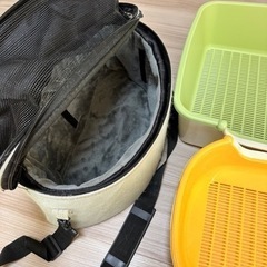 猫用品5点セット　キャリーバッグ 猫トイレ　猫鍋の画像