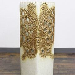 【骨5/23】≪U938ジ限≫ 陶器製 傘立て/アンブレラスタンド 透かし彫り/蝶模様 全長約55㎝ 陶磁器/焼き物 インテリア/玄関/収納 ステッキスタンドの画像