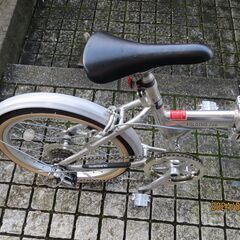 折り畳み式自転車、オールアルミ製、軽量２０インチ、シマノ５段変速機付きの画像