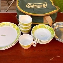 Coleman キャンプアウトドア食器の画像