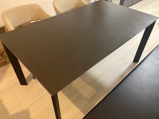 東京インテリア　セラミックテーブル