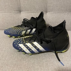 アディダス　プレデター　adidas PREDATOR サッカー　スパイクの画像