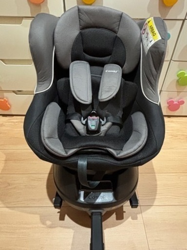 Combi  チャイルドシート　ISOFIX