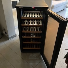 三ツ星貿易エクセレンスワインセラーMW-70CEの画像