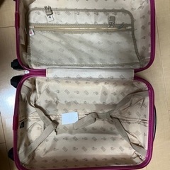 スーツケース