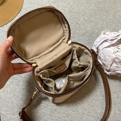 【夏物】帽子とショルダーポーチの画像