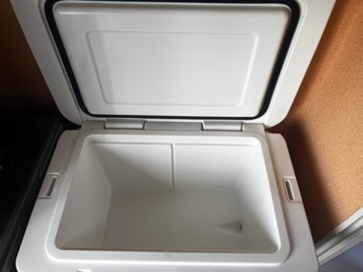 ハードクーラーボックス　35L