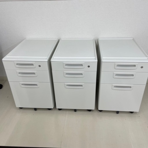 【引取り者様決定しました】緊急! （7/25）　事務所内物品一式　オフィス用品　全て　まとめ売り　写真の物以外にもあります