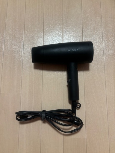 サロニア　ヘアドライヤー　黒