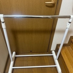 ハンガーラック