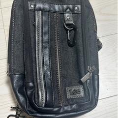 Leeショルダーバックの画像