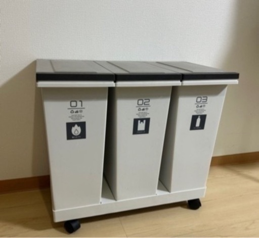 【ゴミ箱】横型密閉3分別ワゴン　20ℓ×3個　キャスター付