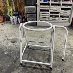購入者決まりました　
中古　ペール缶スタンド