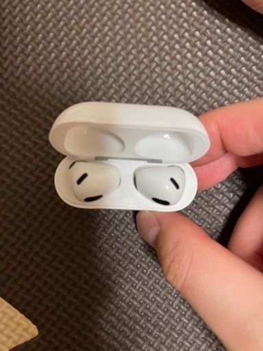 【美品】AirPort 第3 
両耳　充電ケース　箱付き