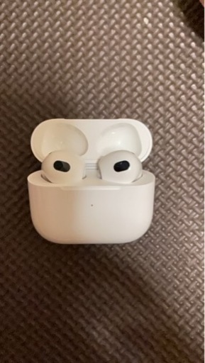 【美品】AirPort 第3 
両耳　充電ケース　箱付き
