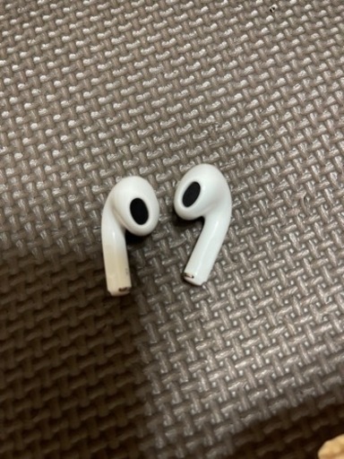 【美品】AirPort 第3 
両耳　充電ケース　箱付き